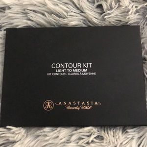 Anastasia Beverly Hills Contour Kit
